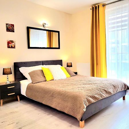 Cracow Novum Apartment Downtown 4 Persons คราคูฟ ภายนอก รูปภาพ