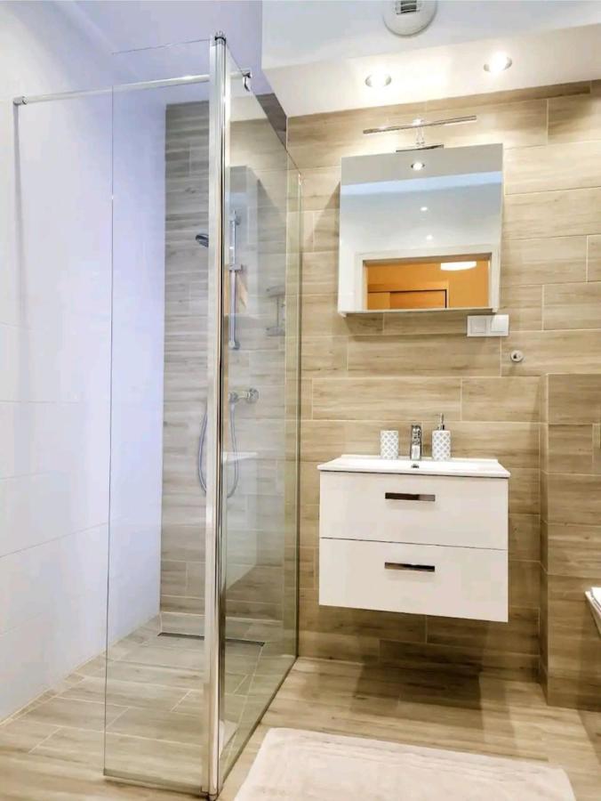 Cracow Novum Apartment Downtown 4 Persons คราคูฟ ภายนอก รูปภาพ